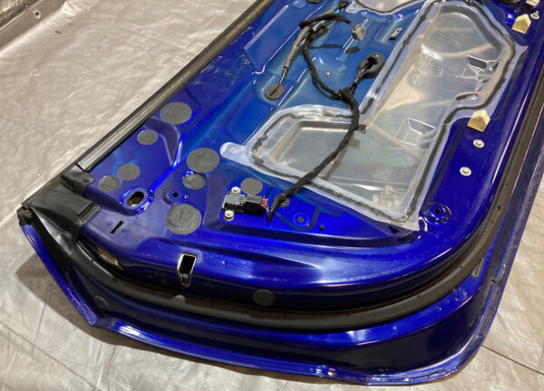 2015-2020 Ford Mustang S550 Driver Side Door Assembly / Deep Impact Blue FM013 - Image 2