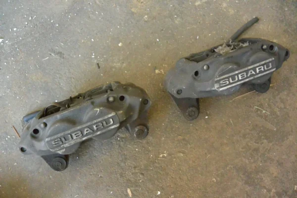 JDM front brake calipers for Subaru Impreza WRX Forester GDA v7 GC8 Sti gf8 SF5